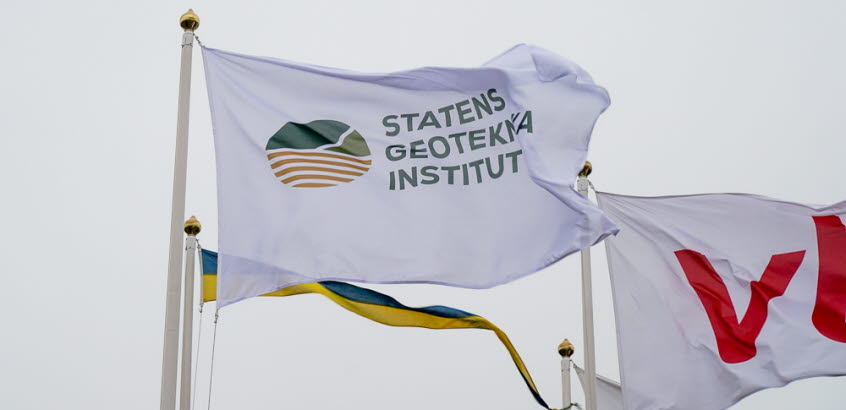 Nya flaggan utanför Linköpingskontoret